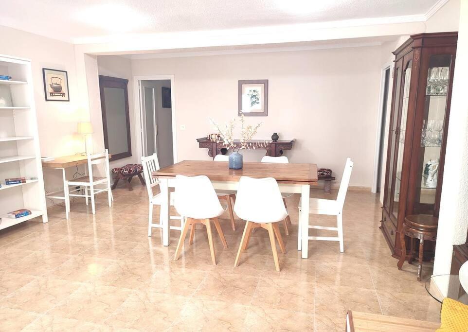 Charming & Spacious Apartment In Historic Centre & Short Walk To Beach Alicante Exterior photo