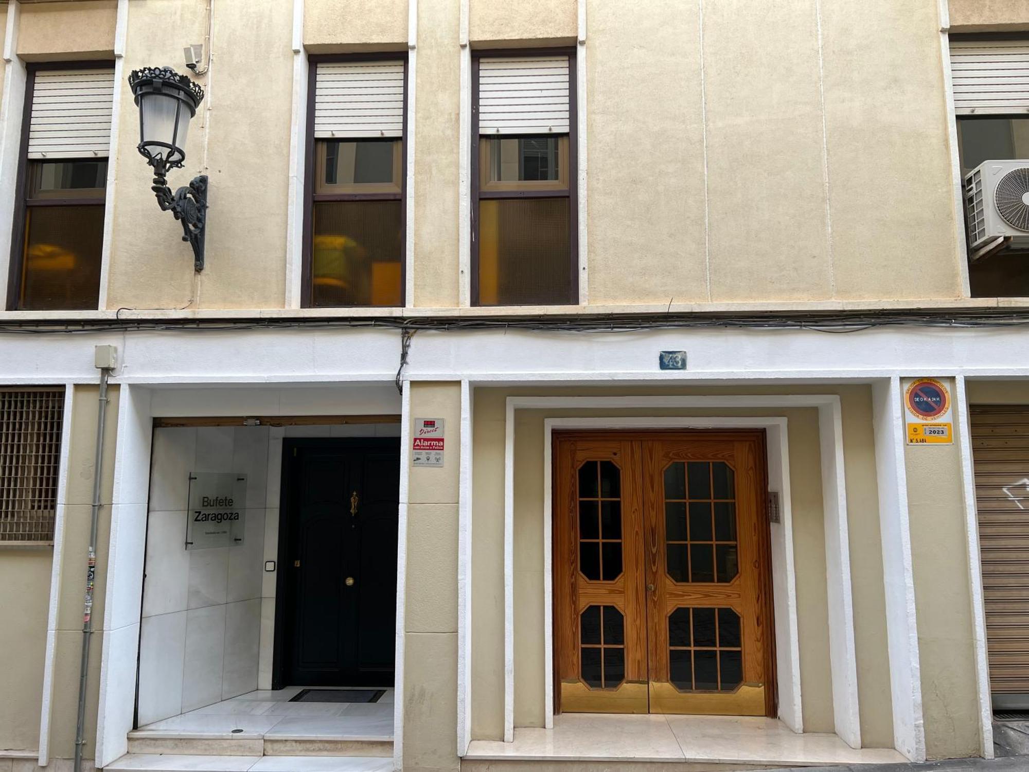 Charming & Spacious Apartment In Historic Centre & Short Walk To Beach Alicante Exterior photo